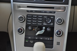 2011款沃尔沃XC60 2.0T 智雅版