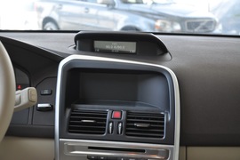 2011款沃尔沃XC60 2.0T 智雅版