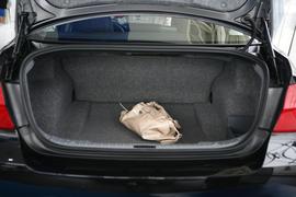 2010款宝马318i领先型实拍