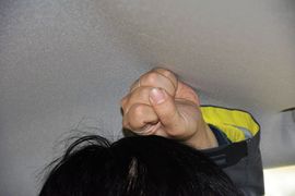 后排头部空间