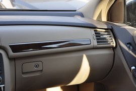 2011款奔驰R300L商务型