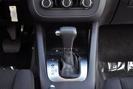 2011款一汽大众速腾1.6L手自一体舒适型