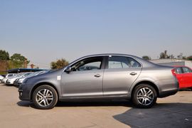 2011款一汽大众速腾1.6L手自一体舒适型