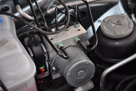 2011款奥迪A4L 2.0TFSI标准型