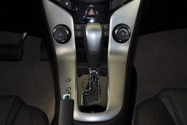 2011款雪佛兰科鲁兹1.8SX 手自一体豪华版
