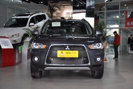 2010款三菱欧蓝德劲界2.4时尚四驱版实拍