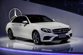 2016款奔驰E 300 L 运动豪华型
