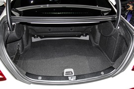 2016款奔驰E 300 L 运动豪华型