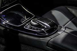 2016款奔驰E 300 L 运动豪华型