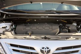 2011款一汽丰田卡罗拉1.8L GLX-i自动导航版