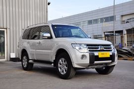 2011款三菱帕杰罗3.0L V6 GLS精英超越版