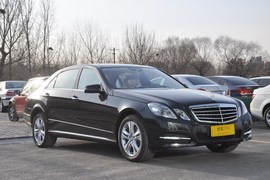 2011款奔驰E300L时尚型尊贵版