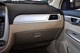 2011款别克凯越1.6LX-AT