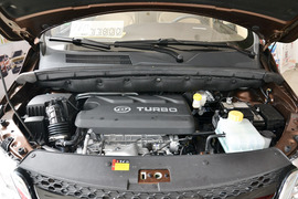 2016款宝骏730 1.5T手动舒适型7座