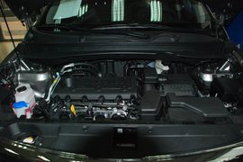 2011款起亚智跑2.0自动两驱 GLS到店实拍