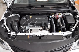 2017款雪佛兰科鲁兹 1.4T 双离合先锋版（天窗）