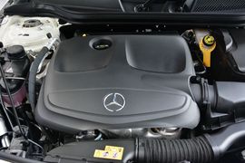2016款奔驰CLA220 4MATIC 改款
