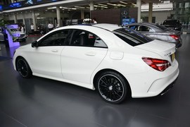 2016款奔驰CLA220 4MATIC 改款