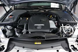 2016款奔驰E300L 运动时尚型