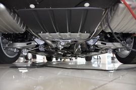 2017款奇瑞捷豹路虎 XFL 2.0T 240PS 尊享版