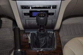 2011款广汽传祺2.0L手动精英版