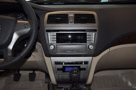 2011款广汽传祺2.0L手动精英版