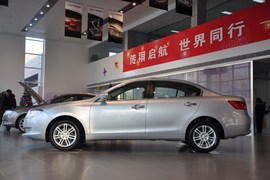 2011款广汽传祺2.0L手动精英版