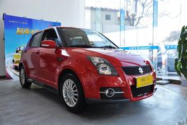 2011款铃木雨燕1.5L手动运动版
