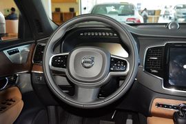 2017款沃尔沃XC90 2.0T T6智尊版