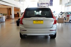 2017款沃尔沃XC90 2.0T T6智尊版
