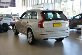 2017款沃尔沃XC90 2.0T T6智尊版