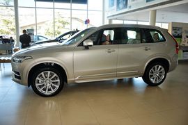 2017款沃尔沃XC90 2.0T T6智尊版