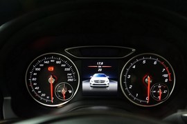2016款奔驰A180