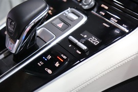 保时捷Panamera turbo 巴黎车展实拍