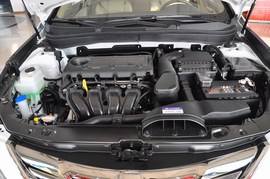 2011款北京现代索纳塔八2.4L DLX