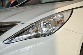 2011款北京现代索纳塔八2.4L DLX