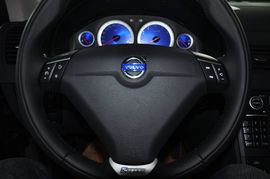 2011款沃尔沃XC90 2.5T 个性运动版