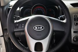 2011款起亚福瑞迪1.6L GLS手动型