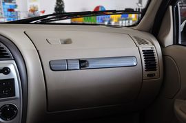 2010款雪铁龙爱丽舍1.6L自动科技型