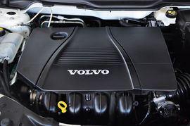 2011款沃尔沃S40 2.0L手自一体智尚版