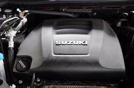 2010款铃木凯泽西2.4L CVT四驱运动导航版