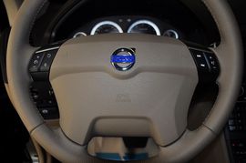 2011款沃尔沃XC90 2.5T标准版