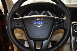 2011款沃尔沃S60 2.0T舒适版