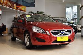 2011款沃尔沃S60 2.0T舒适版
