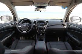 2017款长安CS75 1.5TGDI 6MT 卓越型