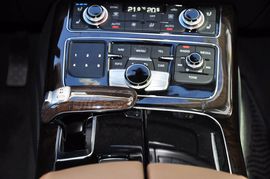2011款奥迪A8L 3.0T 豪华型低功率版