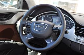 2011款奥迪A8L 3.0T 豪华型低功率版