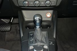 2016款奥迪A3 Limousine 35TFSI自动领英型
