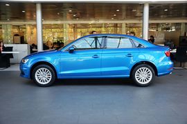 2016款奥迪A3 Limousine 35TFSI自动领英型