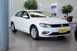 2017款大众凌渡230TSI DSG风尚版